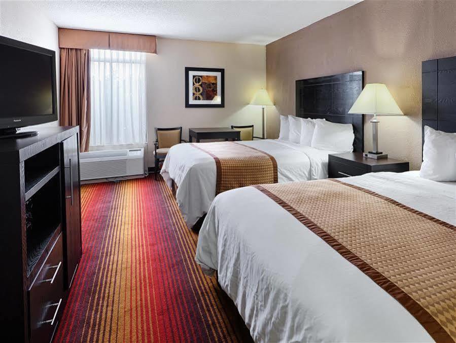 Best Western Hampton Coliseum Inn Eksteriør bilde